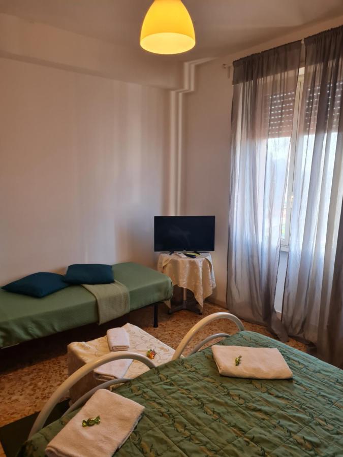 ホテル La Palazzina ローマ エクステリア 写真