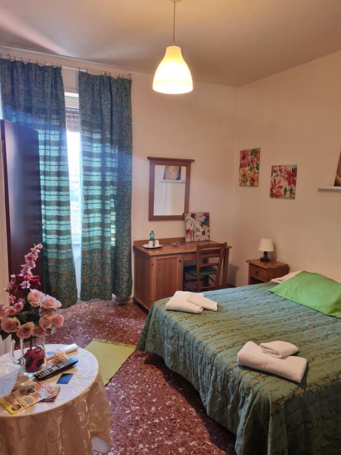 ホテル La Palazzina ローマ エクステリア 写真