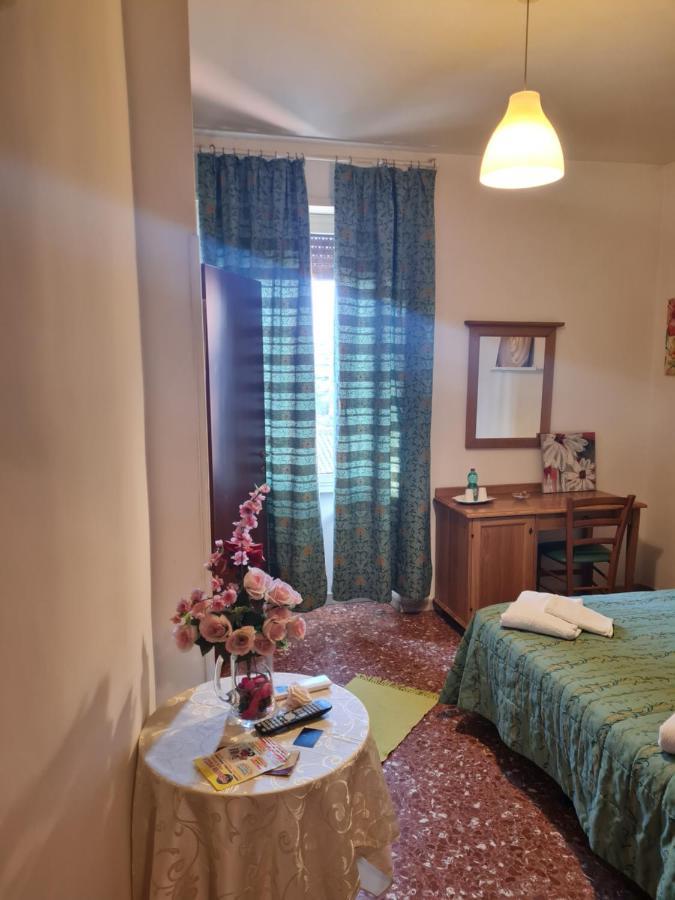 ホテル La Palazzina ローマ エクステリア 写真