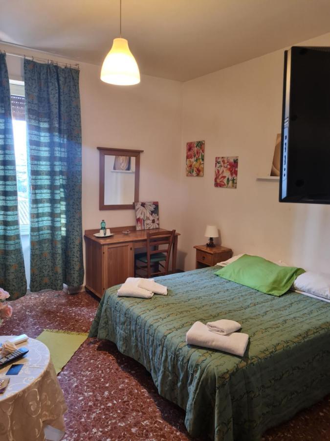 ホテル La Palazzina ローマ エクステリア 写真