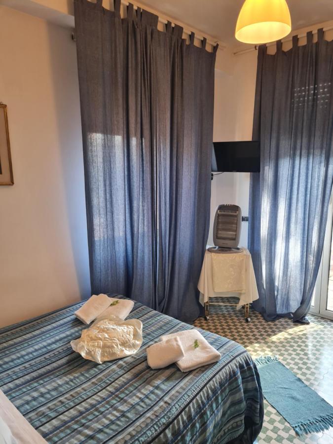 ホテル La Palazzina ローマ エクステリア 写真
