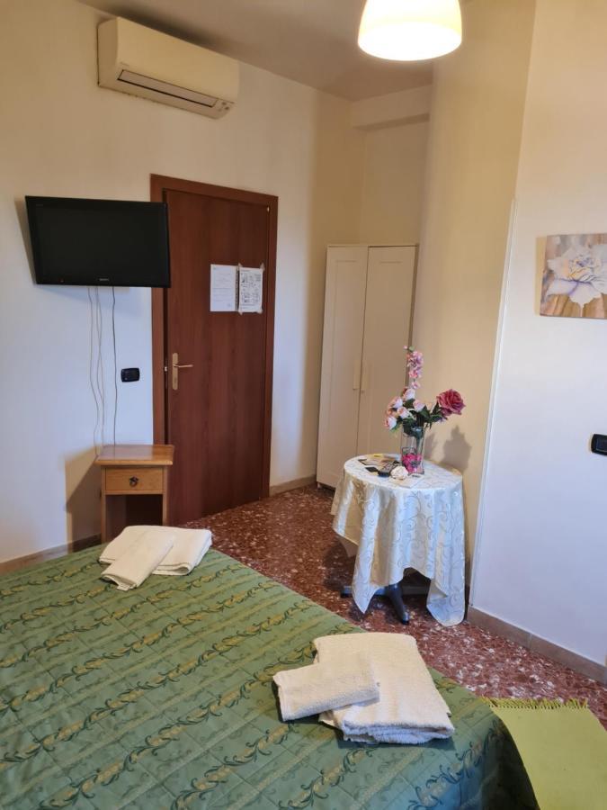 ホテル La Palazzina ローマ エクステリア 写真