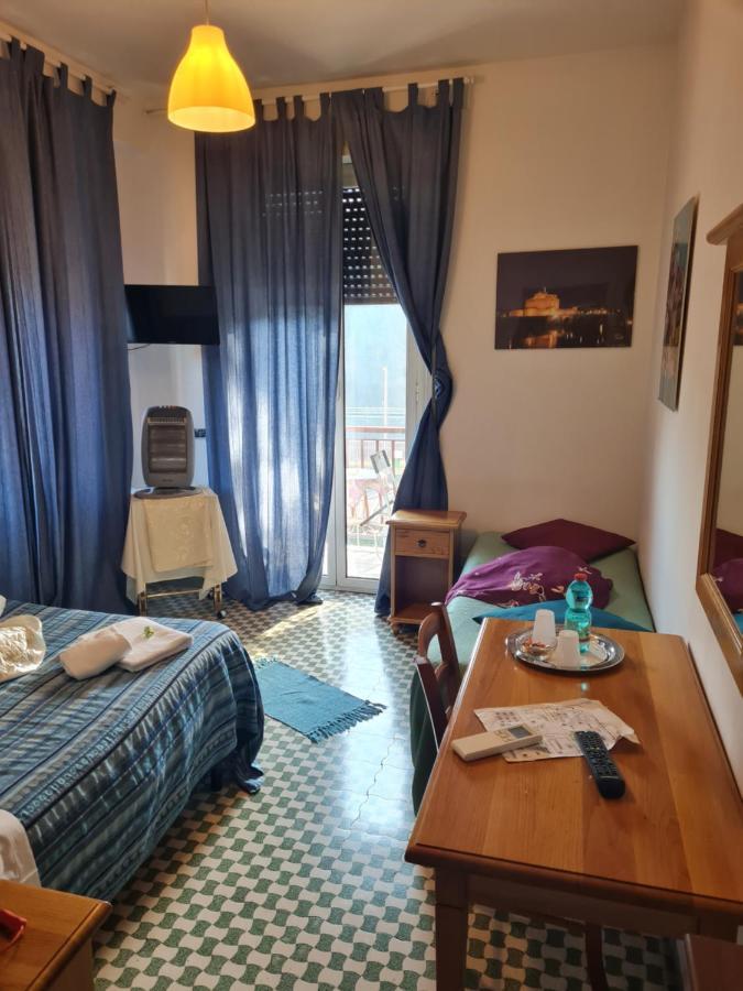 ホテル La Palazzina ローマ エクステリア 写真