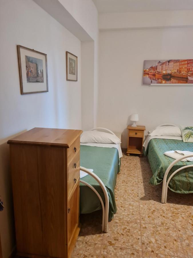 ホテル La Palazzina ローマ エクステリア 写真